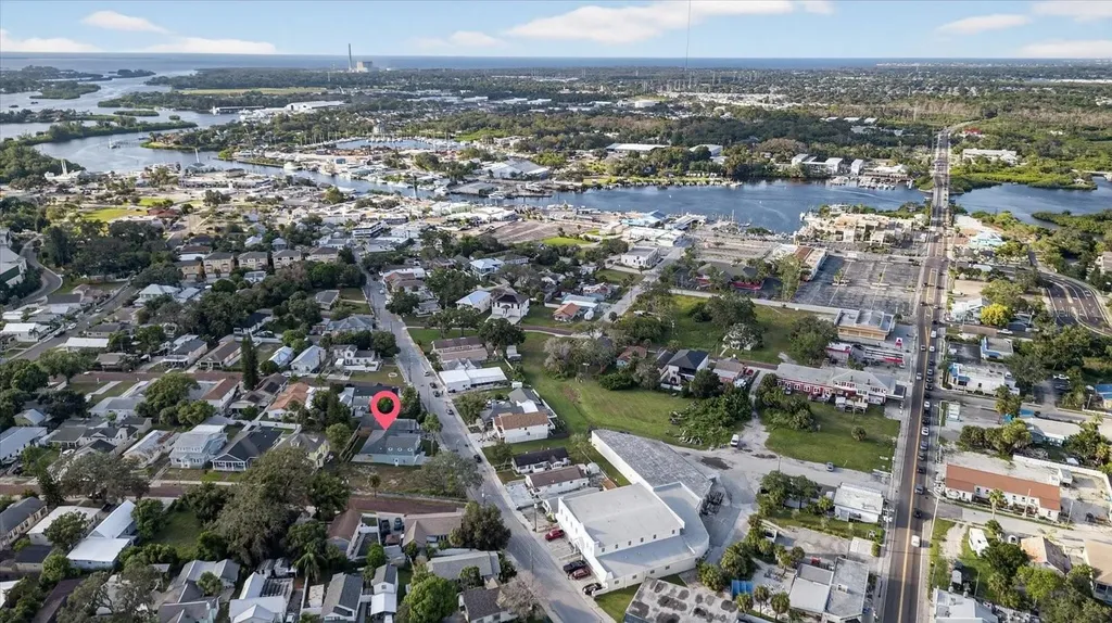 207 Athens Street Tarpon Springs FL 34689
