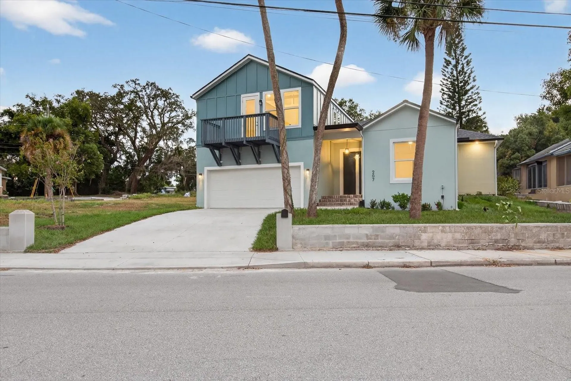 207 Athens Street Tarpon Springs FL 34689