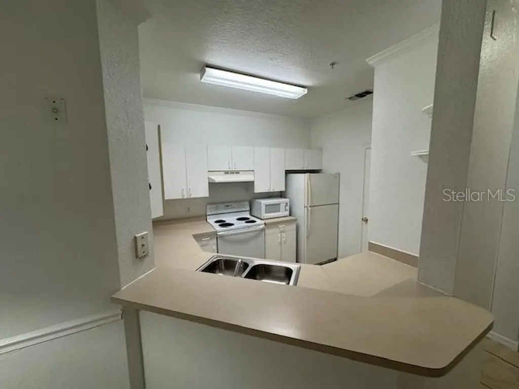 3611 Conroy Orlando FL 32839