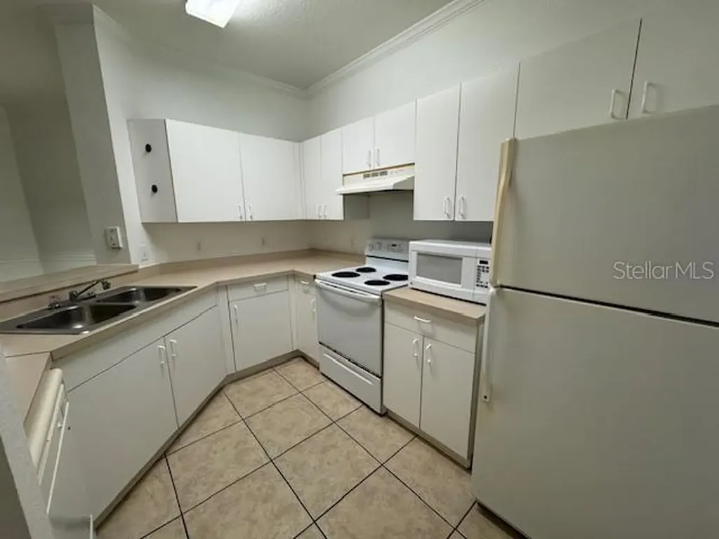 3611 Conroy Orlando FL 32839