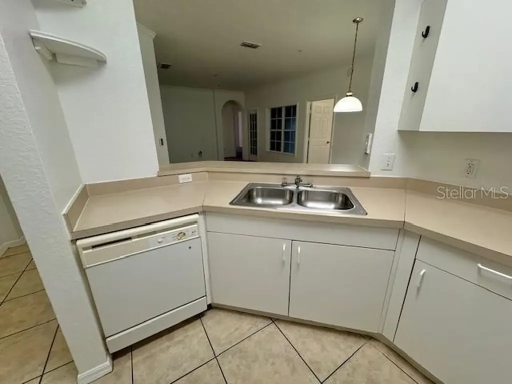 3611 Conroy Orlando FL 32839