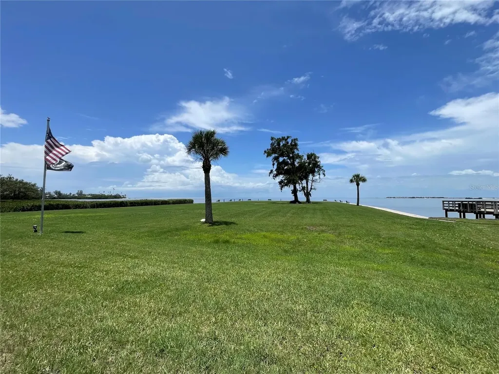 428 Windrush Bay Drive Tarpon Springs FL 34689