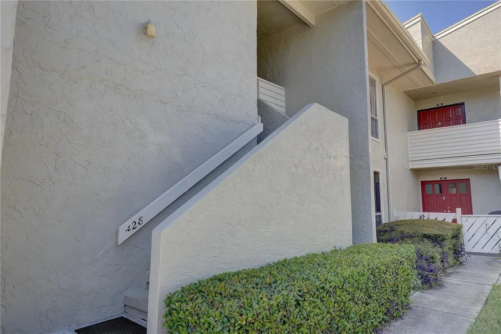 428 Windrush Bay Drive Tarpon Springs FL 34689