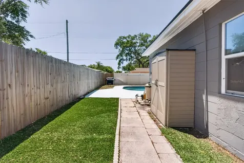 7772 90th Way Seminole FL 33777