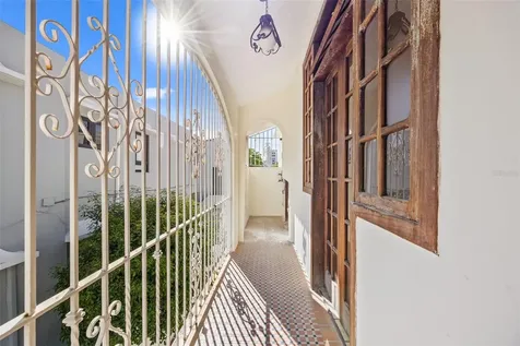 652 Calle Hernandez Miramar PR 00907