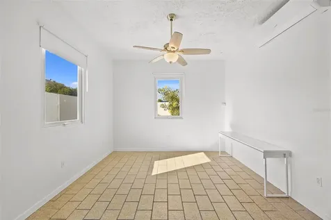 652 Calle Hernandez Miramar PR 00907