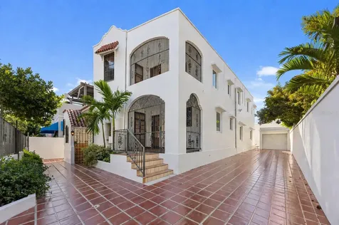 652 Calle Hernandez Miramar PR 00907