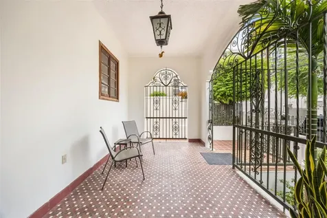 652 Calle Hernandez Miramar PR 00907