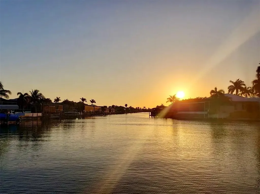 5024 SW 17th Avenue Cape Coral FL 33914