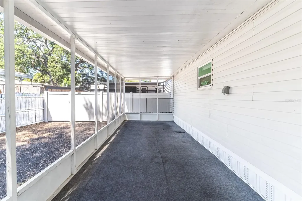 5807 Barry Lane Tampa FL 33634