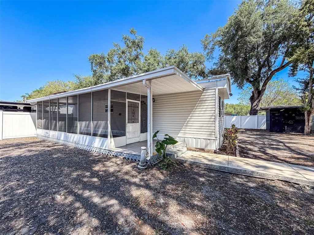 5807 Barry Lane Tampa FL 33634