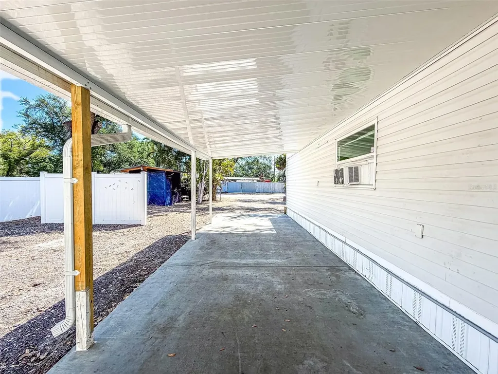 5807 Barry Lane Tampa FL 33634