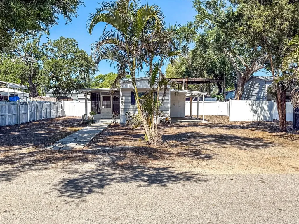 5807 Barry Lane Tampa FL 33634