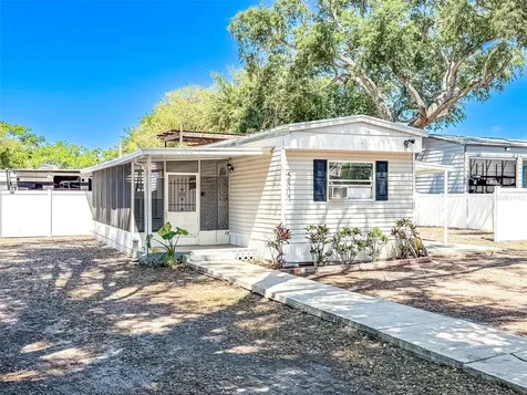 5807 Barry Lane Tampa FL 33634