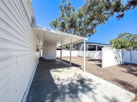 5807 Barry Lane Tampa FL 33634
