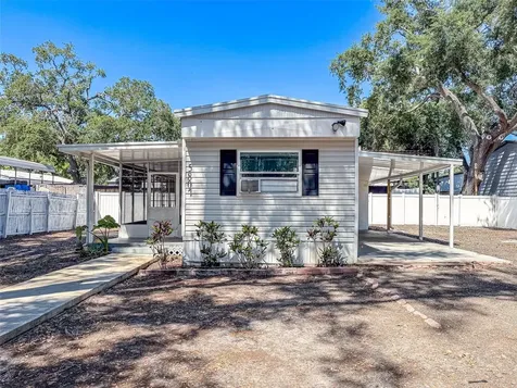 5807 Barry Lane Tampa FL 33634
