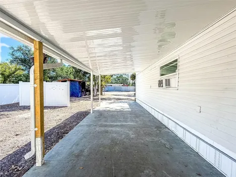 5807 Barry Lane Tampa FL 33634
