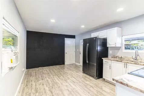 5807 Barry Lane Tampa FL 33634