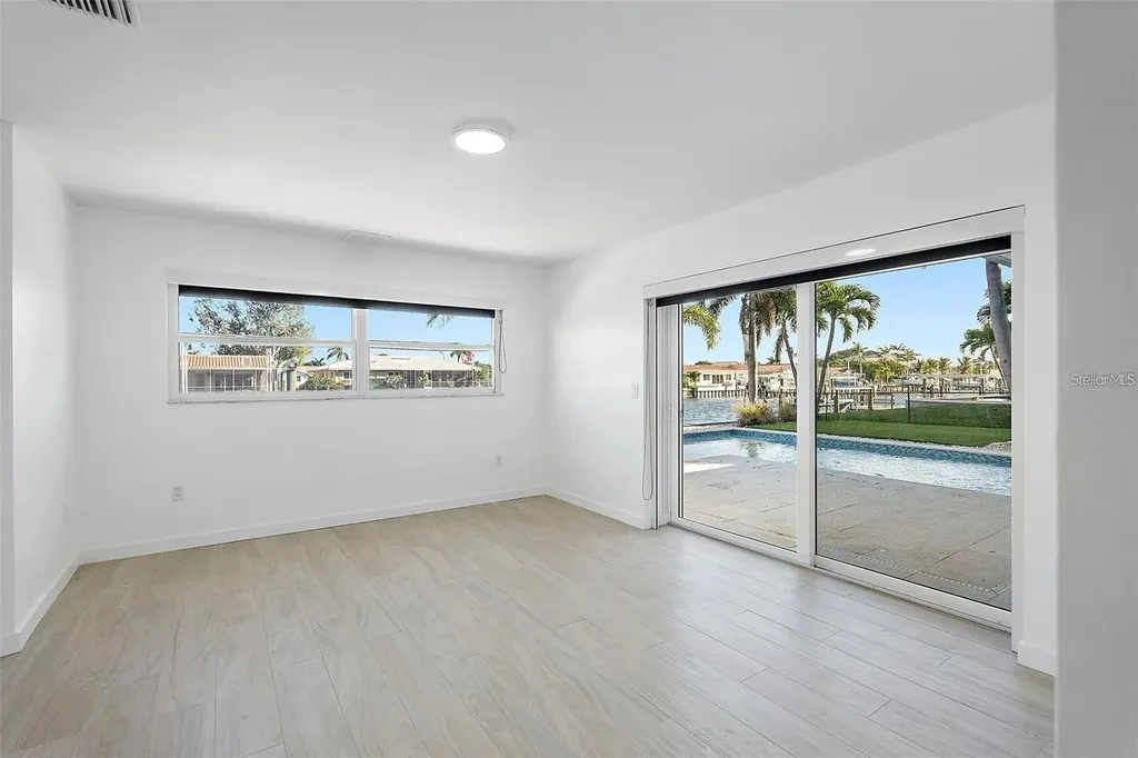 1984 Kansas Avenue NE St Petersburg FL 33703