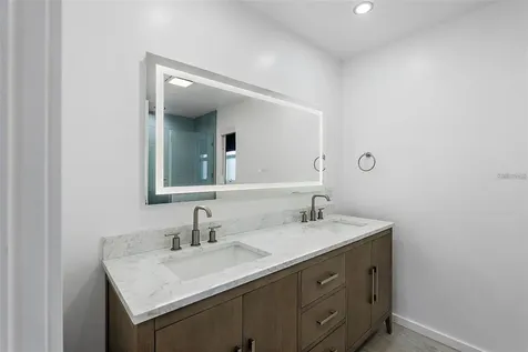 1984 Kansas Avenue NE St Petersburg FL 33703