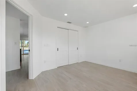 1984 Kansas Avenue NE St Petersburg FL 33703