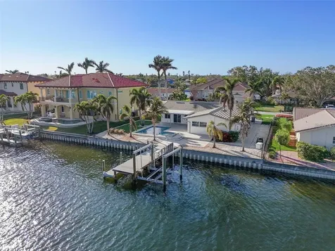 1984 Kansas Avenue NE St Petersburg FL 33703
