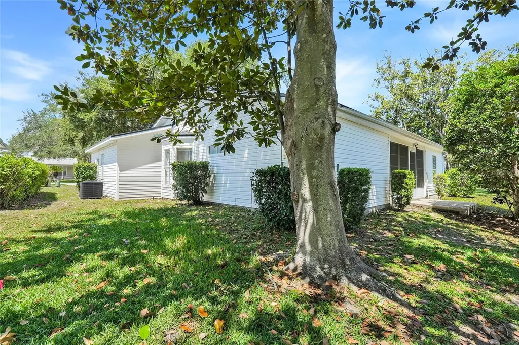 25212 Clifford Hill Leesburg FL 34748