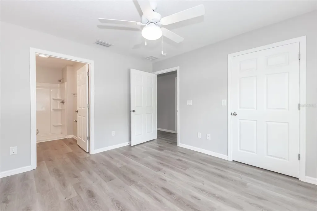 10068 Cr 229 Oxford FL 34484
