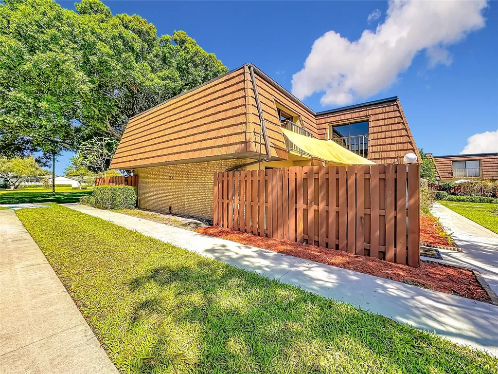 1458 N Lawnwood Circle Fort Pierce FL 34950