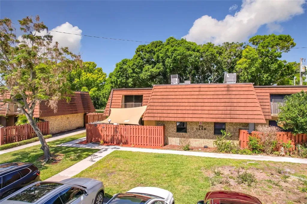 1458 N Lawnwood Circle Fort Pierce FL 34950
