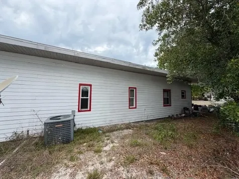 1180 S Main Street Bell FL 32619