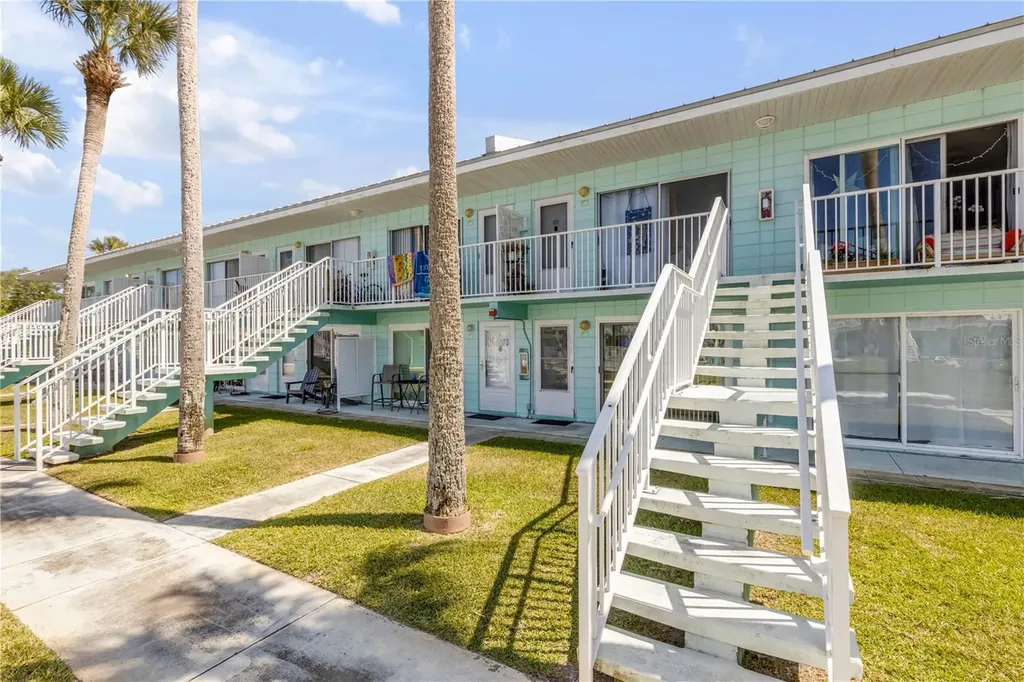 541 S Peninsula Avenue New Smyrna Beach FL 32169