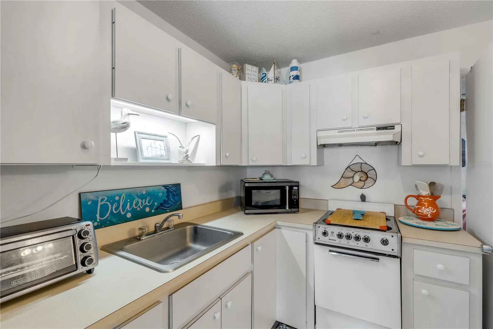541 S Peninsula Avenue New Smyrna Beach FL 32169
