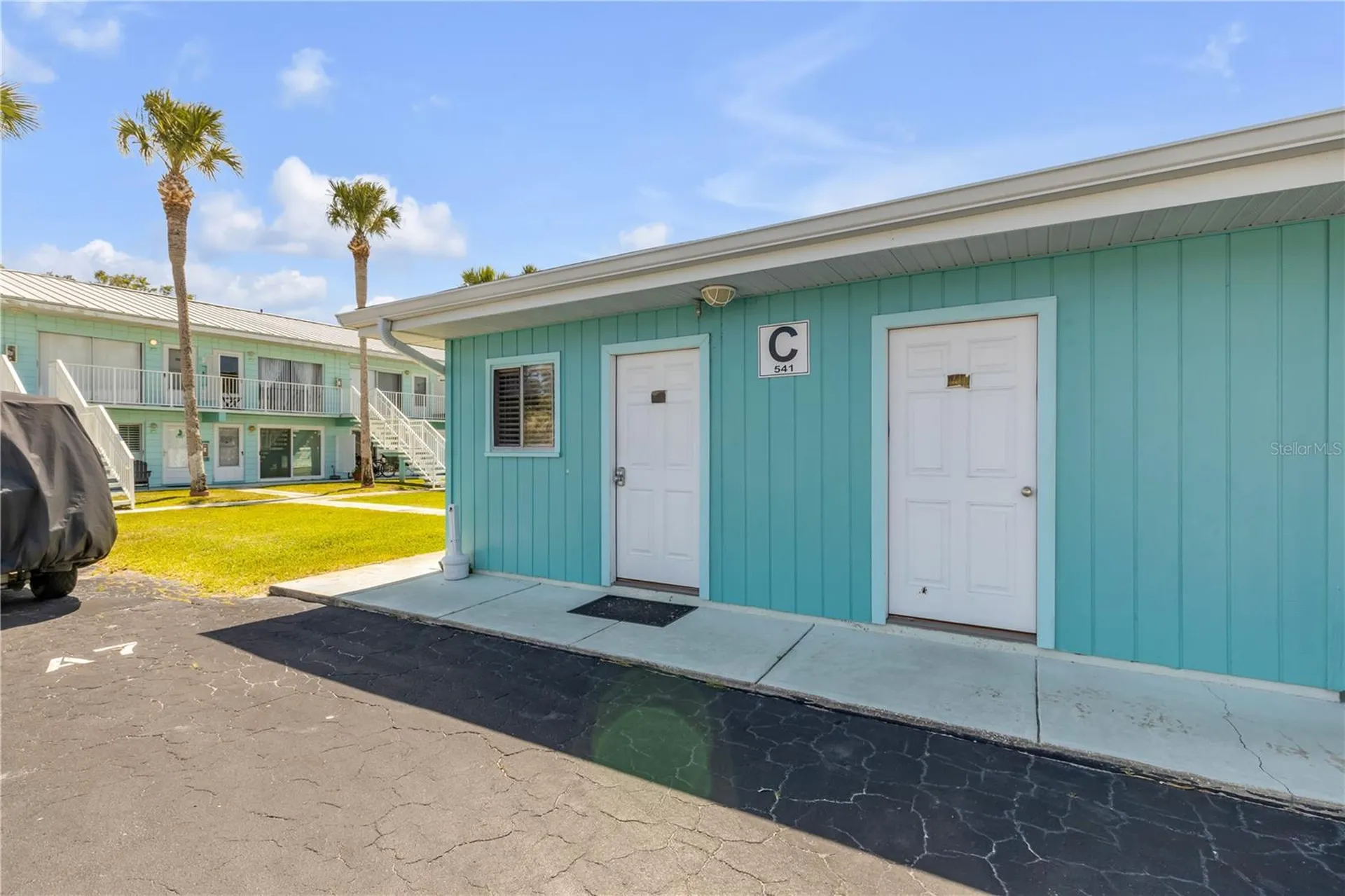 541 S Peninsula Avenue New Smyrna Beach FL 32169