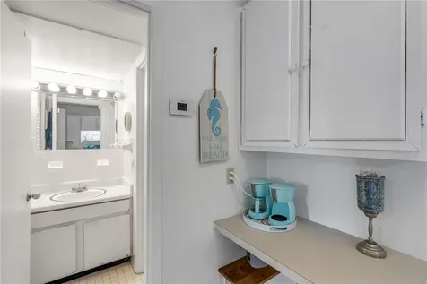 541 S Peninsula Avenue New Smyrna Beach FL 32169