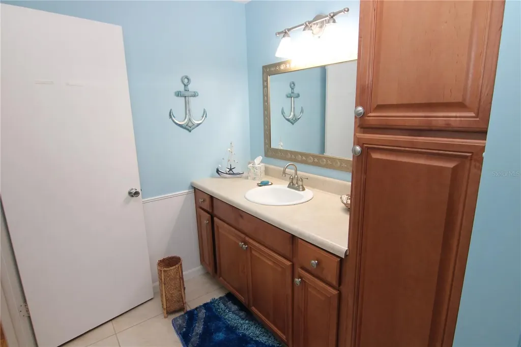 1207 Lakehouse Court Sun City Center FL 33573