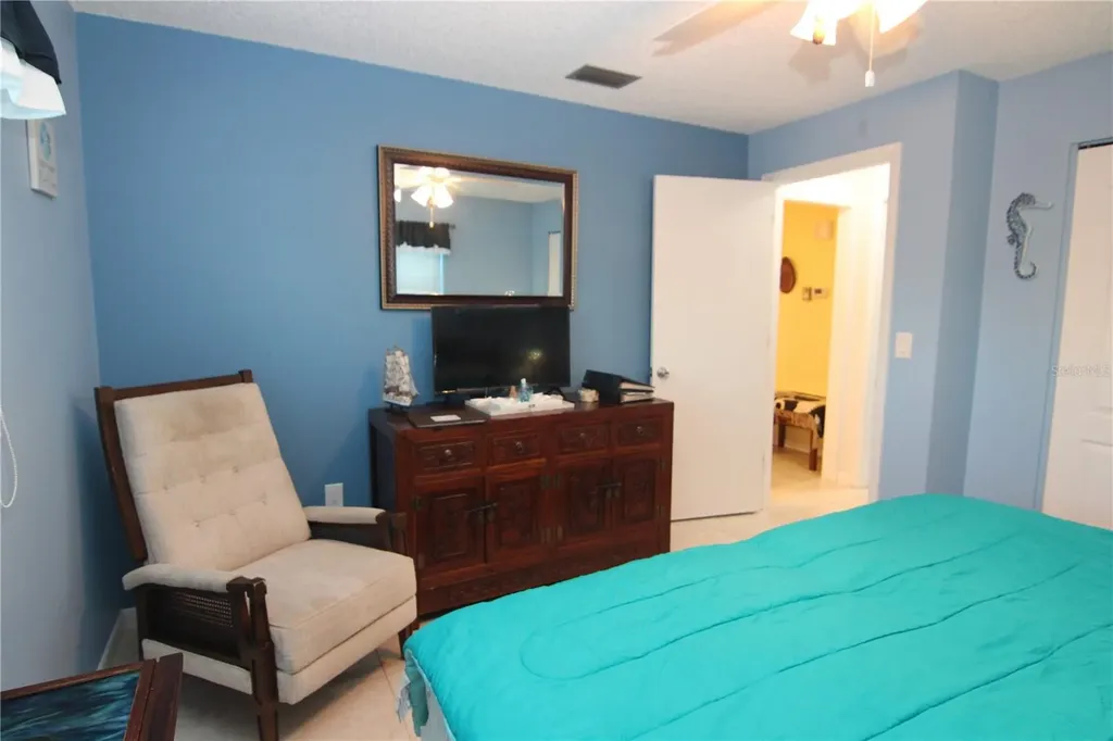 1207 Lakehouse Court Sun City Center FL 33573