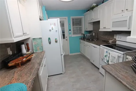 1207 Lakehouse Court Sun City Center FL 33573