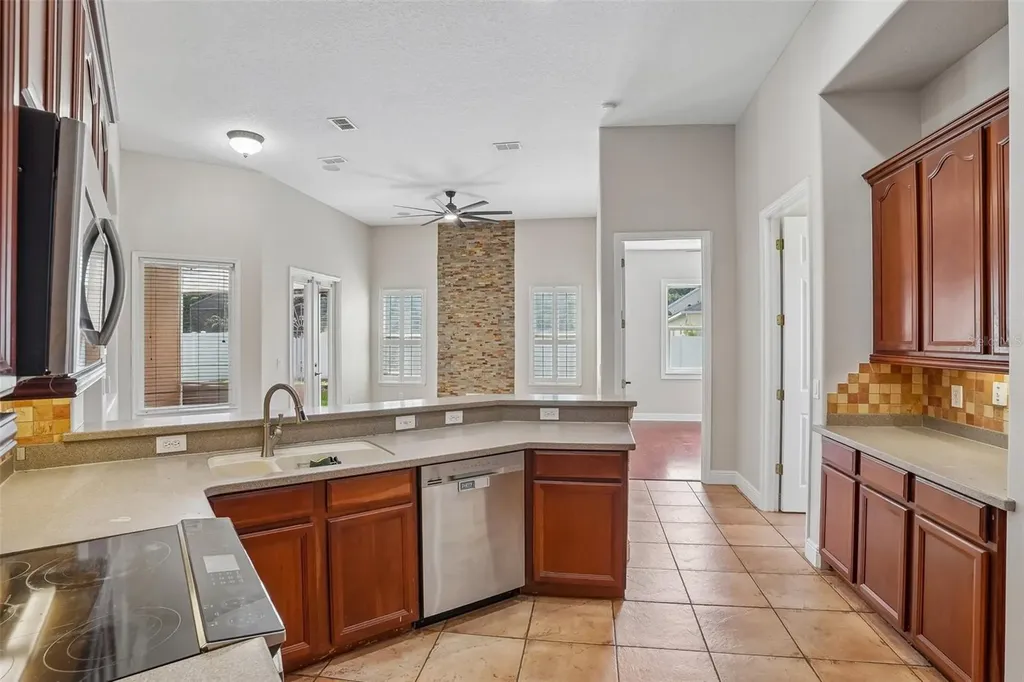 910 Parasol Place Oviedo FL 32766