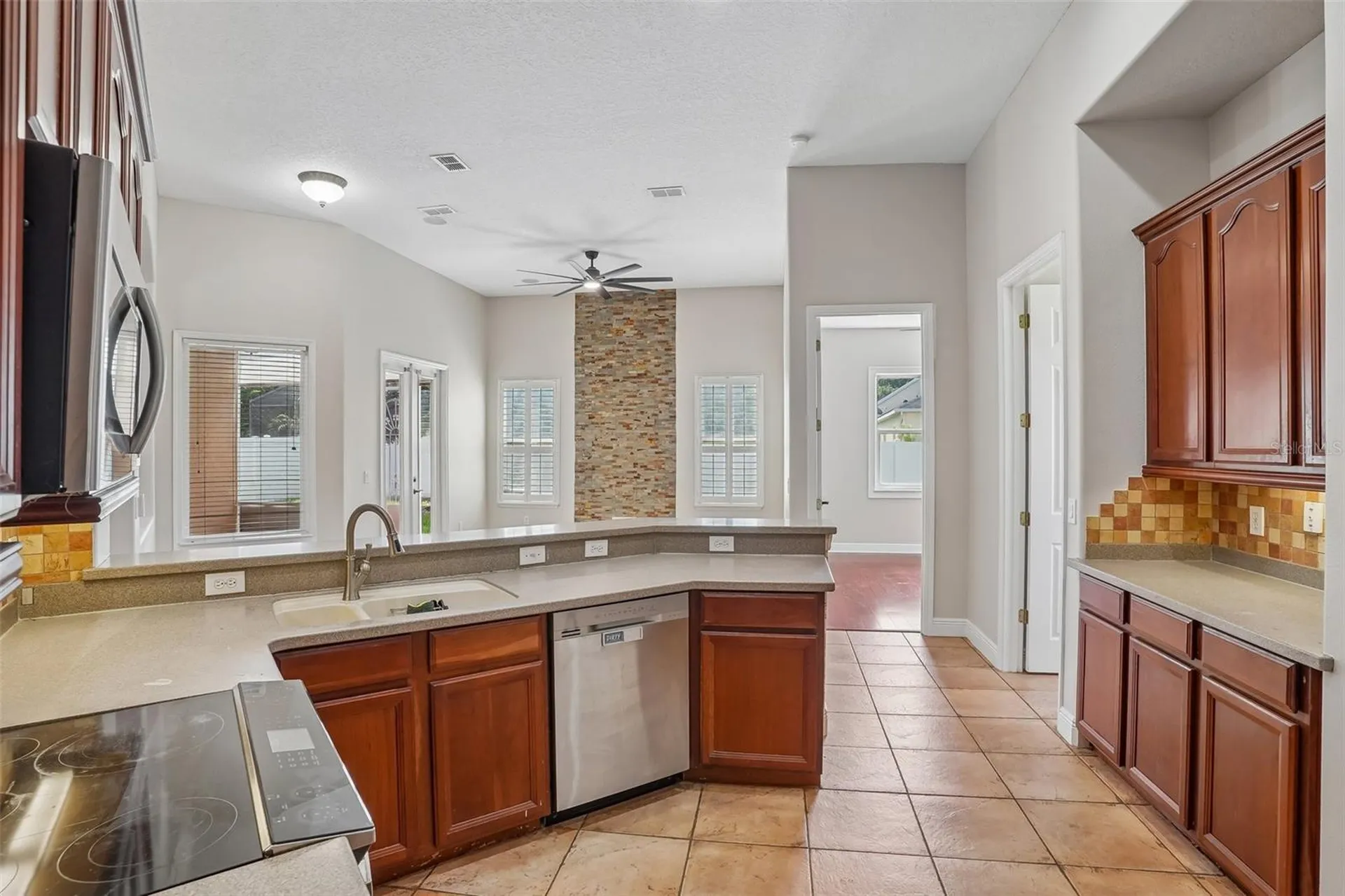 910 Parasol Place Oviedo FL 32766
