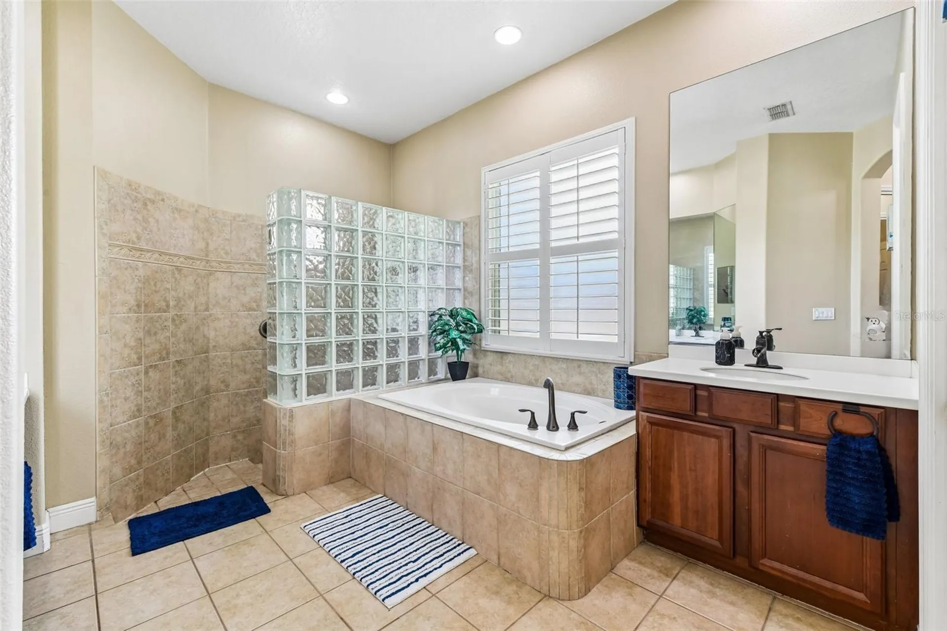 910 Parasol Place Oviedo FL 32766