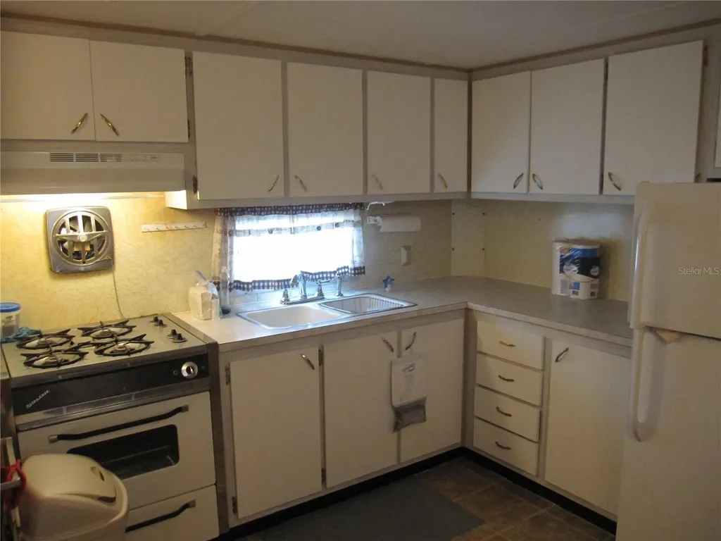 39015 Hillcrest Drive Zephyrhills FL 33542