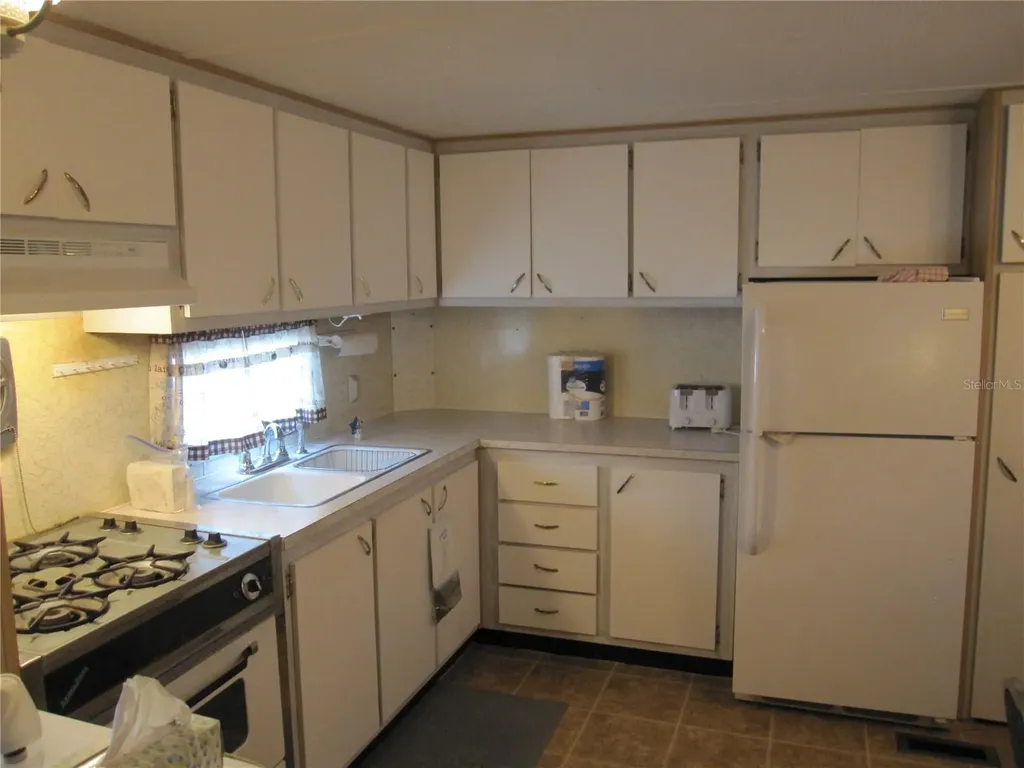 39015 Hillcrest Drive Zephyrhills FL 33542