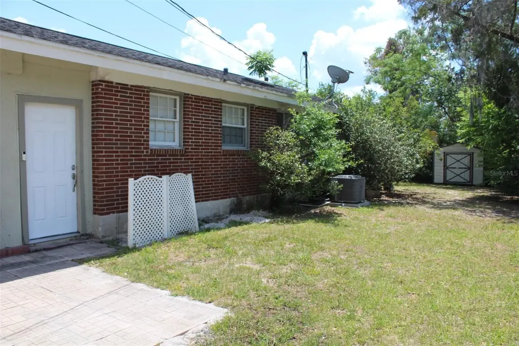 102 Amigos Road Debary FL 32713