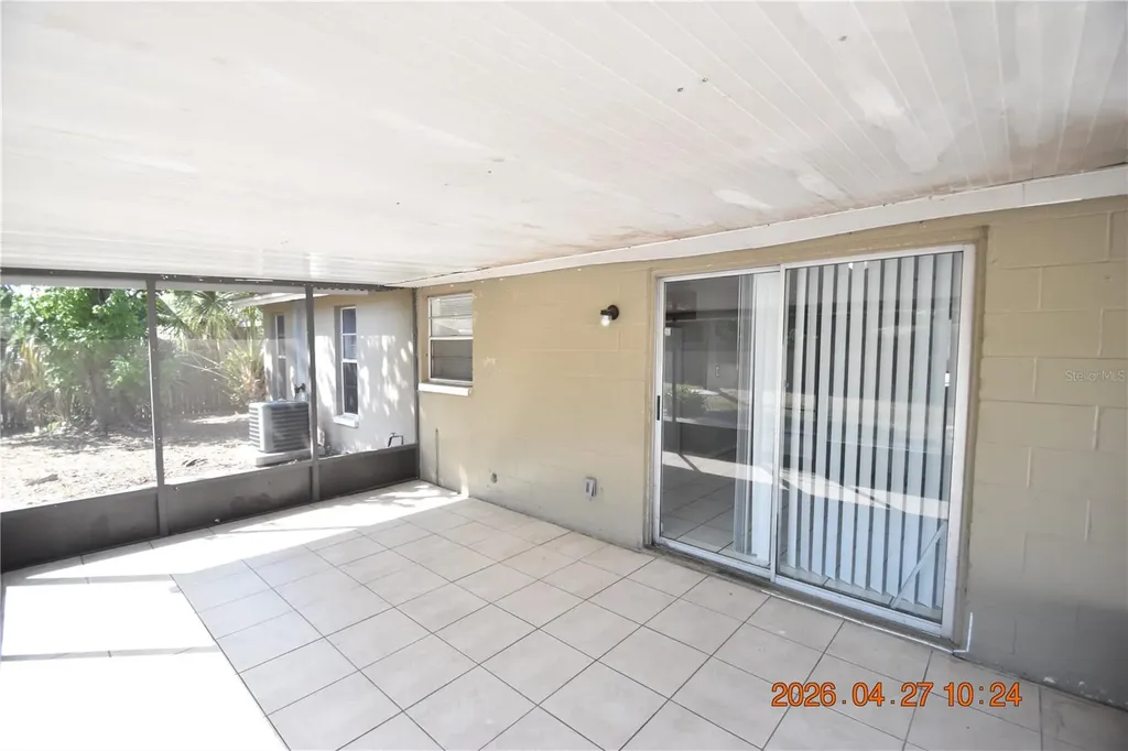 3667 Sugarcreek Drive Tampa FL 33619