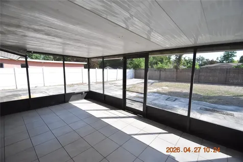 3667 Sugarcreek Drive Tampa FL 33619