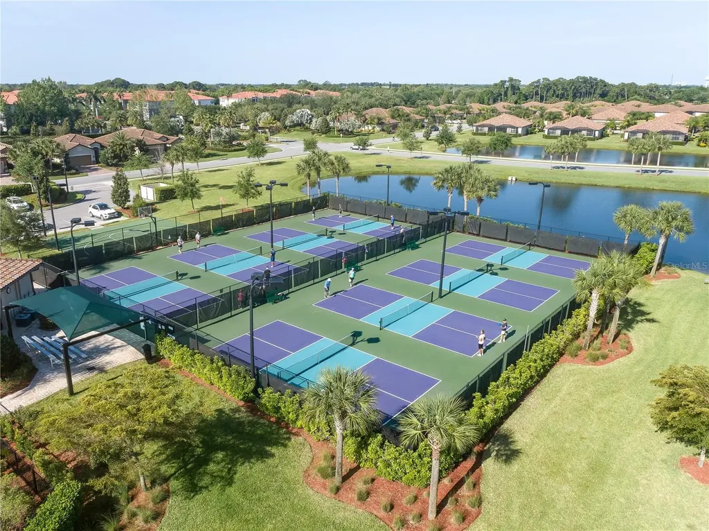 424 Winding Brook Lane Bradenton FL 34212