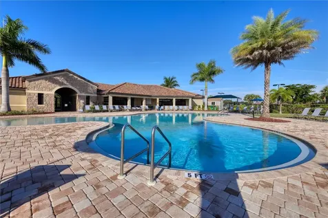 424 Winding Brook Lane Bradenton FL 34212