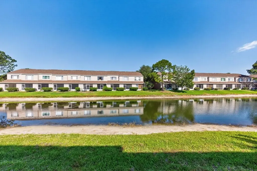 6353 Bayside Key Drive Tampa FL 33615