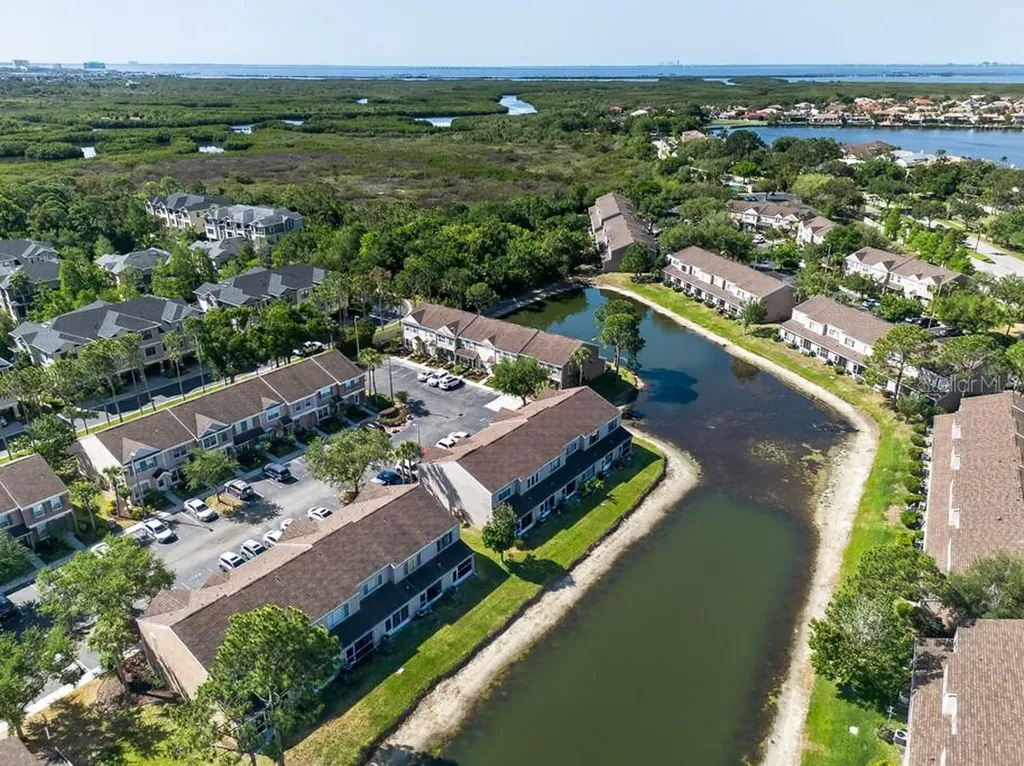 6353 Bayside Key Drive Tampa FL 33615